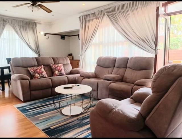 4 BEDROOM HOUSE FOR SALE IN MOBENI HEIGHTS